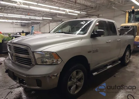 2015 Ram 1500 Big Horn z USA, uszkodzony, nr VIN 1C6RR7GT2FS748906